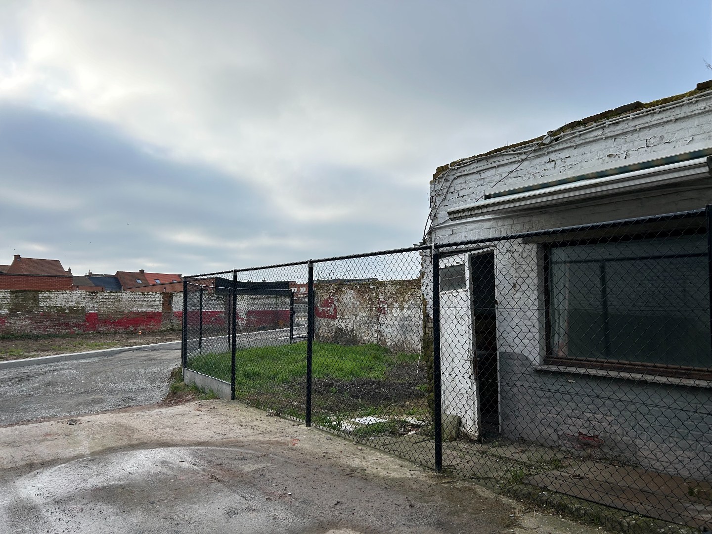 Ruime, totaal te renoveren burgerwoning met stadstuintje - foto 5
