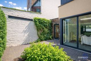 Property informationWelcome to the Du Chastellei, one of the most beautiful and sought-after avenues in Merksem. Behind the stately, architectural...