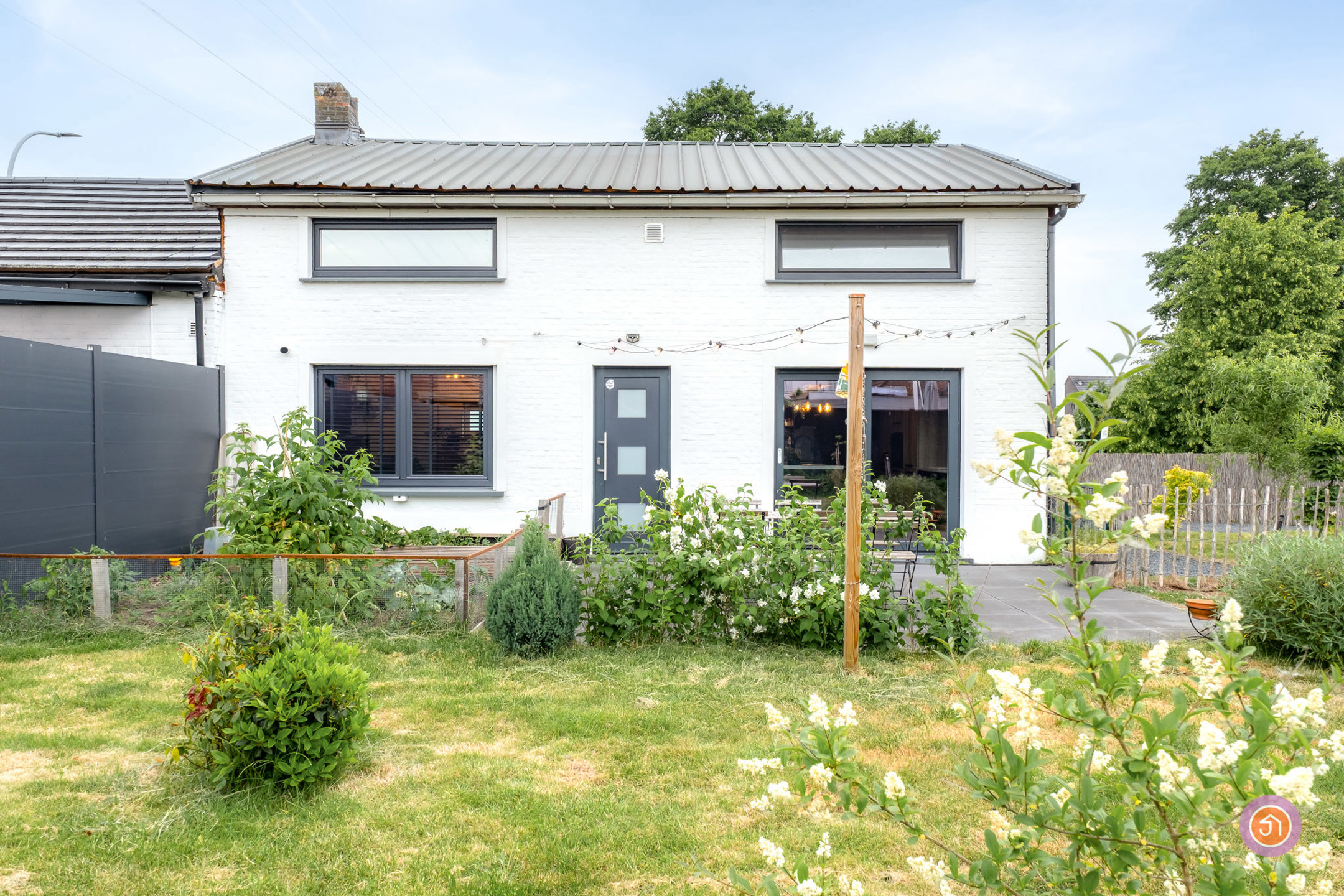 Instapklare halfopen bebouwing met ruime tuin - foto 2