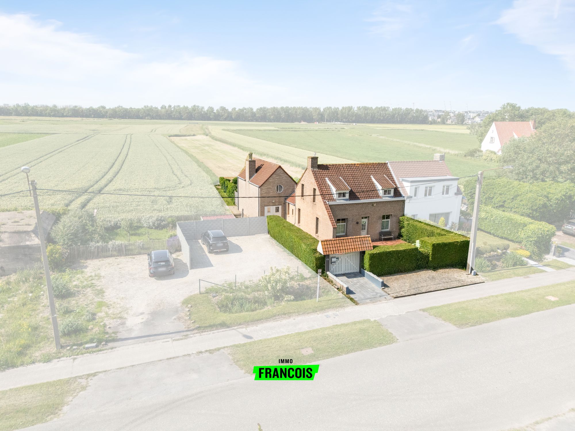 Unieke woning met atelier, garage en prachtig zicht op de Blankenbergse Polders - foto 1