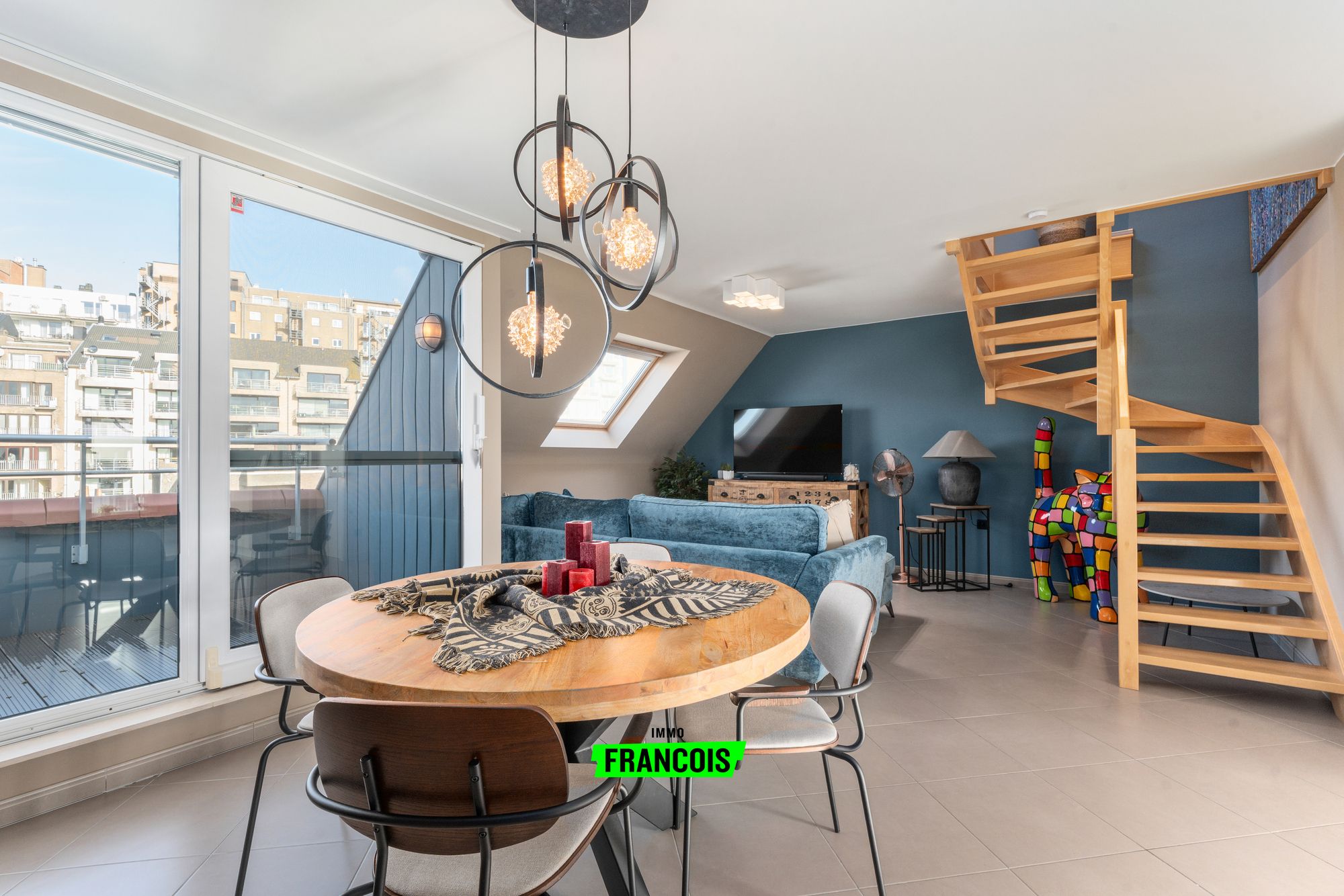 Stijlvol gerenoveerd duplexappartement met zonnig terras op topligging nabij zee in Blankenberge - foto 2