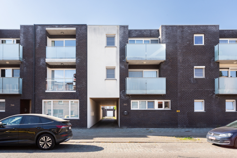 Gelijkvloers 2 slp. appartement met tuin en garage in hartje Brasschaat! - foto 2