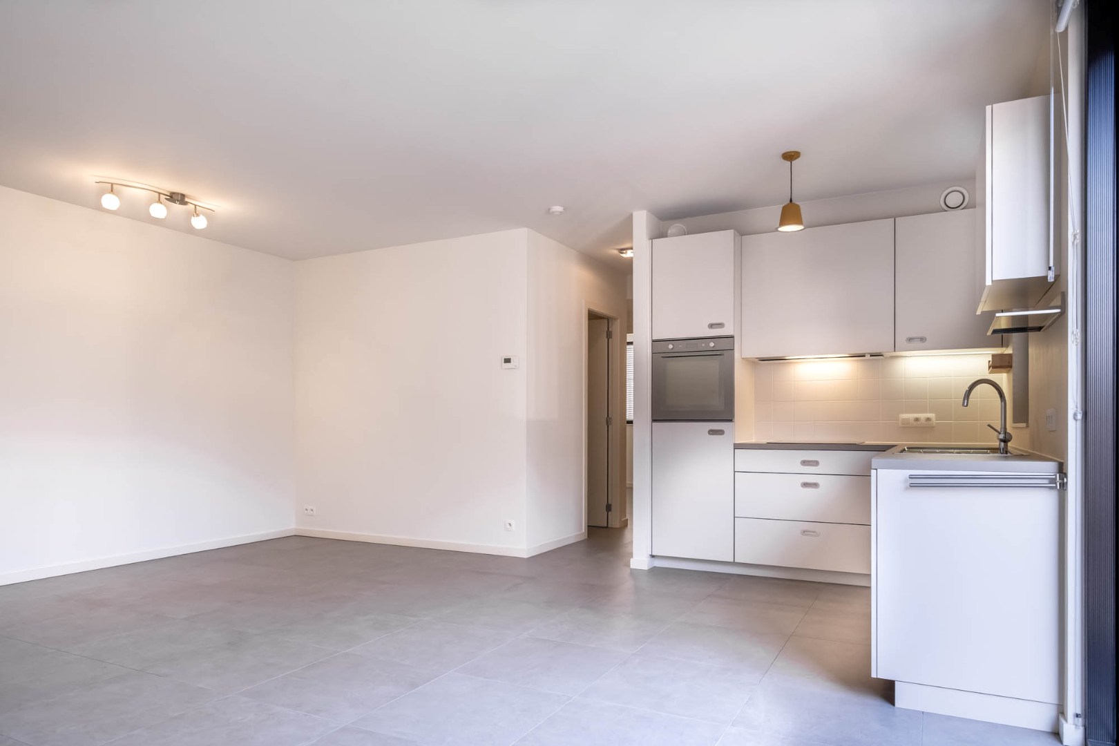 Appartement met twee slaapkamers en terras - foto 3