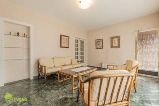 Ruime gezinswoning/gebouw gemengd gebruik te Sint-Gillis bij Dendermonde Deze woning is gelegen op enkele minuten van het centrum van Sint-Gillis en...