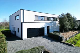 Landbergh bezoekdag: deze villa met grote raampartijen en zicht op agrarisch gebied bezoeken tijdens het bezoekmoment op donderdag 12 maart tussen...