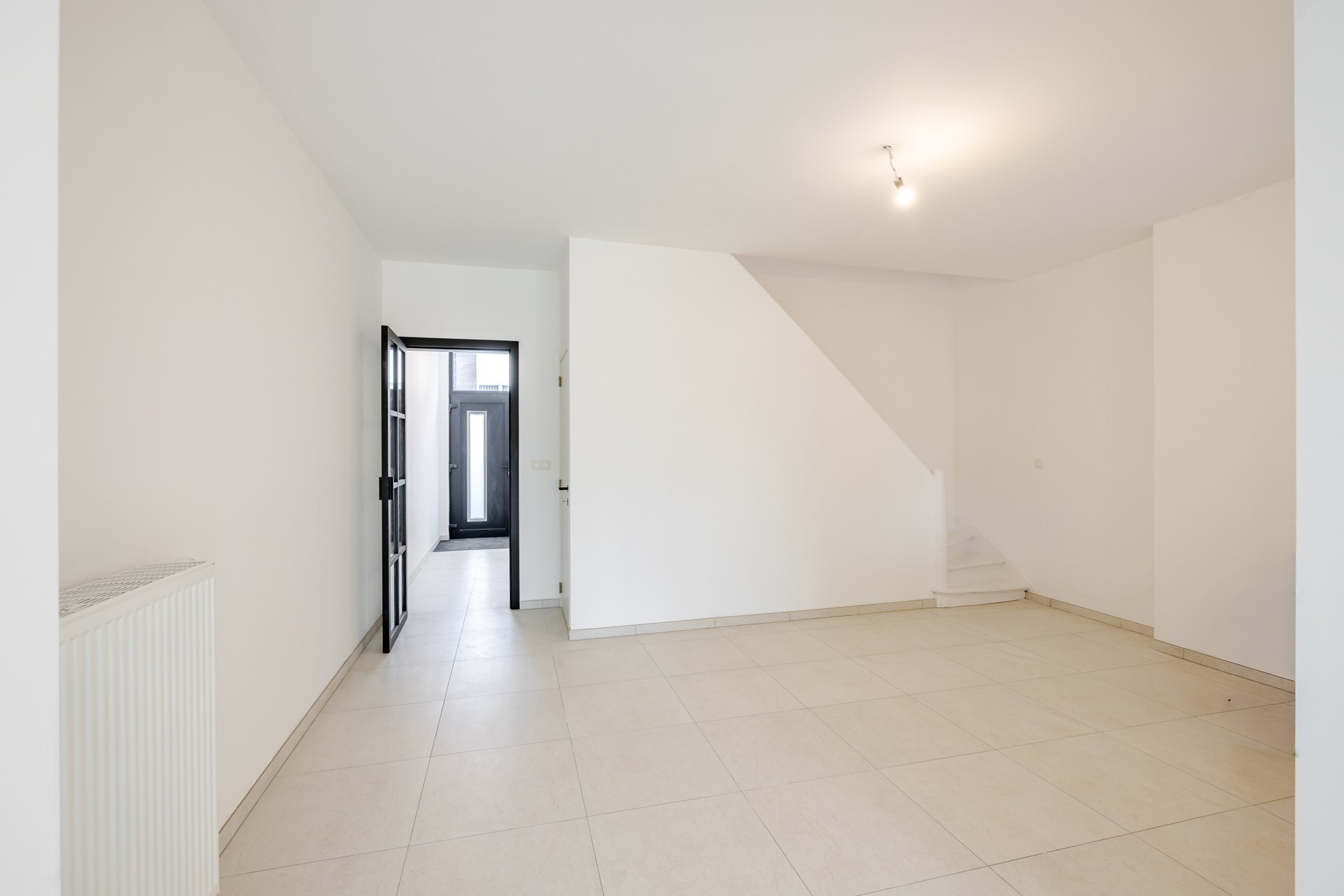 Volledig gerenoveerde gezinswoning met 4 slaapkamers, garage en zonnige tuin in hartje Lede - foto 5
