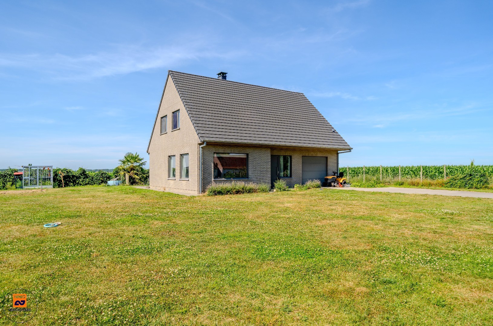 Landelijk gelegen woning met fantastisch uitzicht op ruim perceel van +/- 2800 m2 in Bassevelde - foto 1