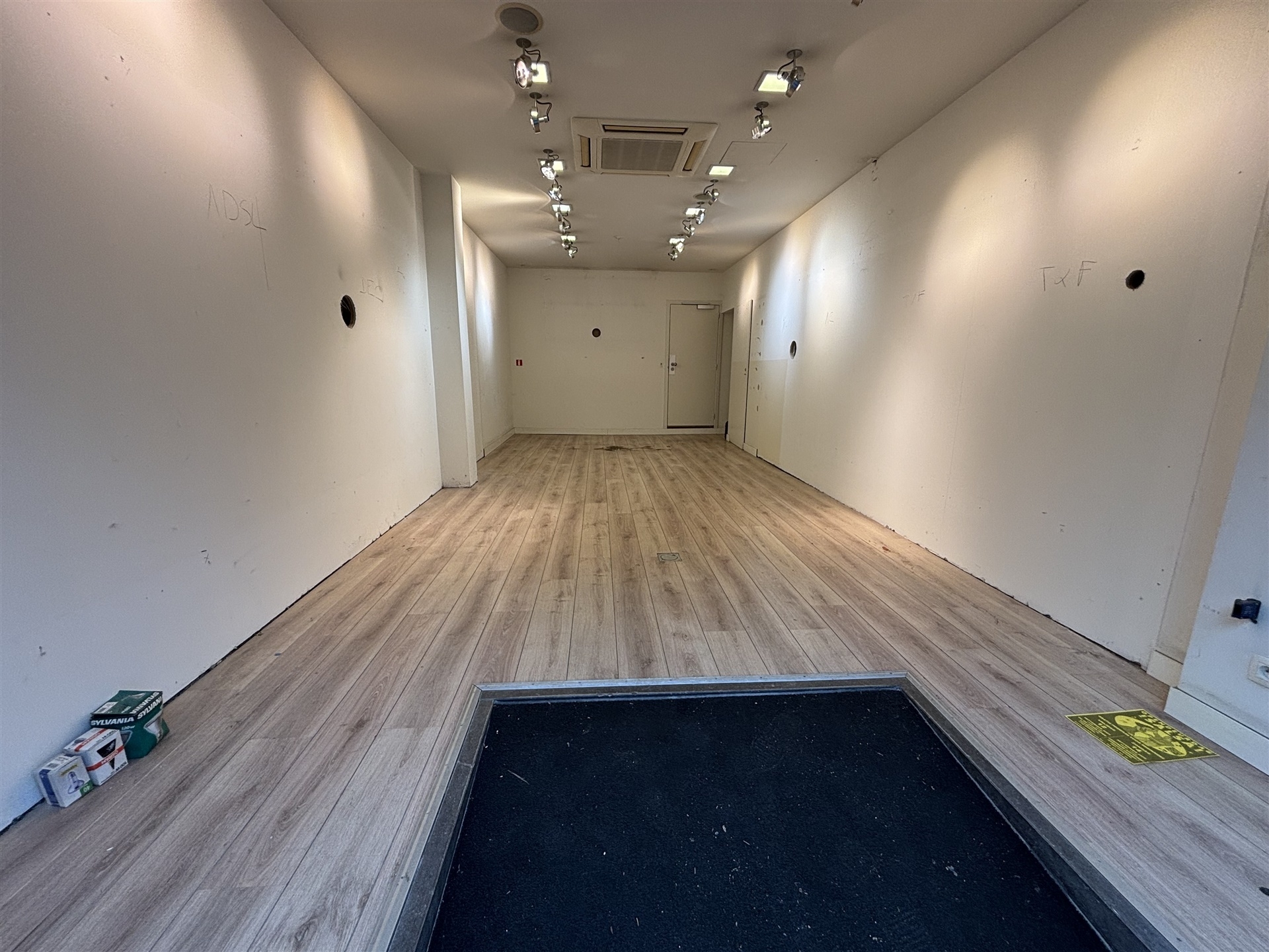 Commercial for rent in Vilvoorde - photo 3