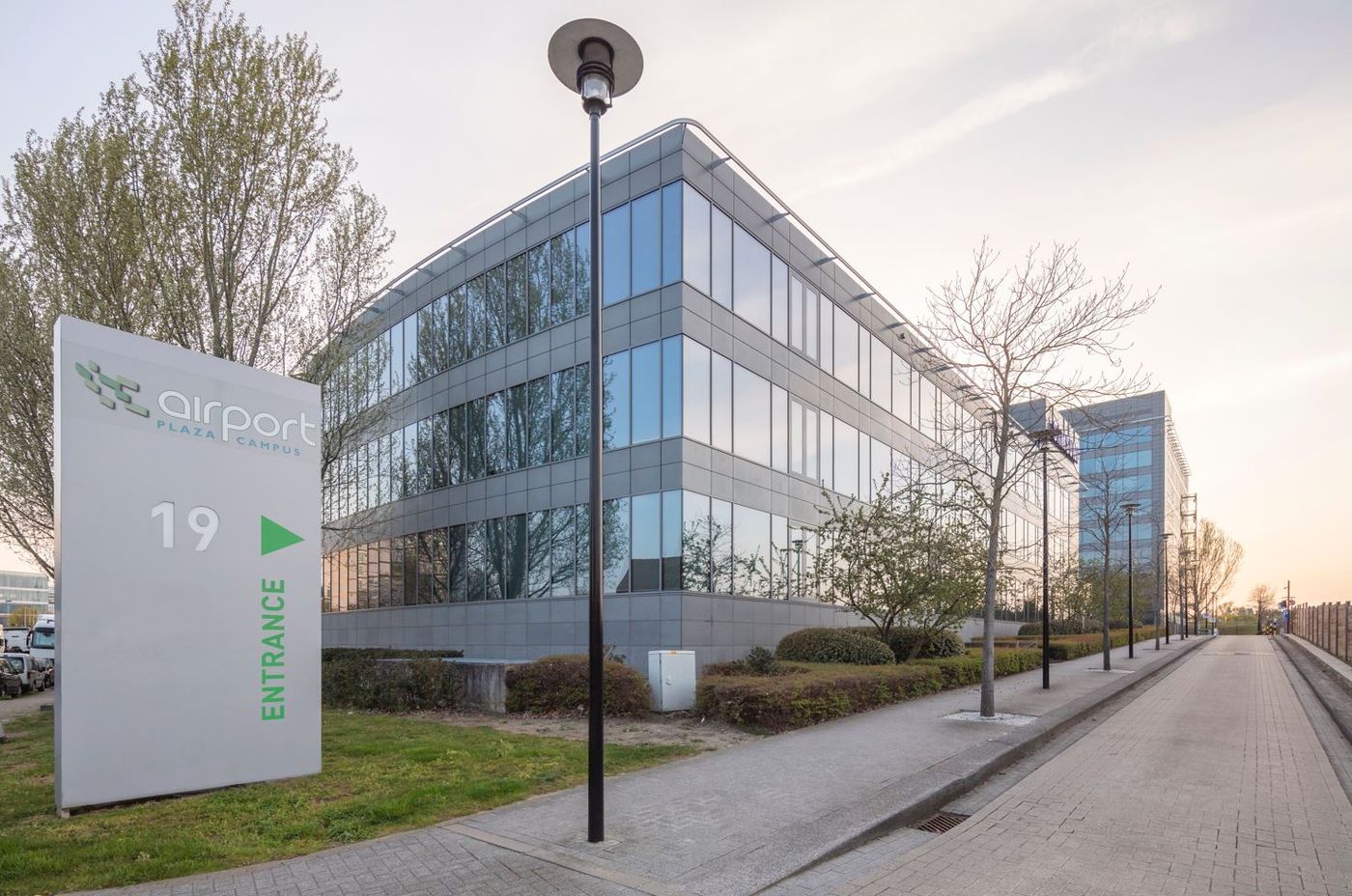 706 m² moderne kantoorruimte naast de luchthaven van Brussel - foto 3