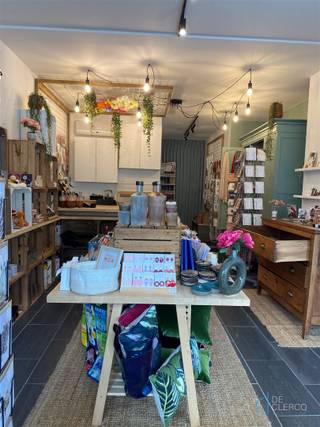 Commercial for rent in Lochristi