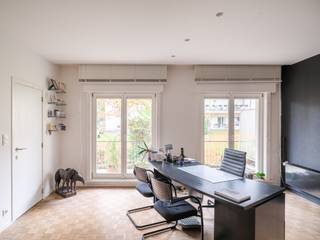 Ruim appartement of kantoorruimte met karakter, licht en een uitstekende liggingOp de gelijkvloerse verdieping van de standingvolle residentie...