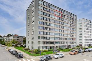 Geniet elke dag van het prachtige uitzicht over de stad! Dit instapklare appartement met 2 slaapkamers biedt een lichte leefruimte op parket,...