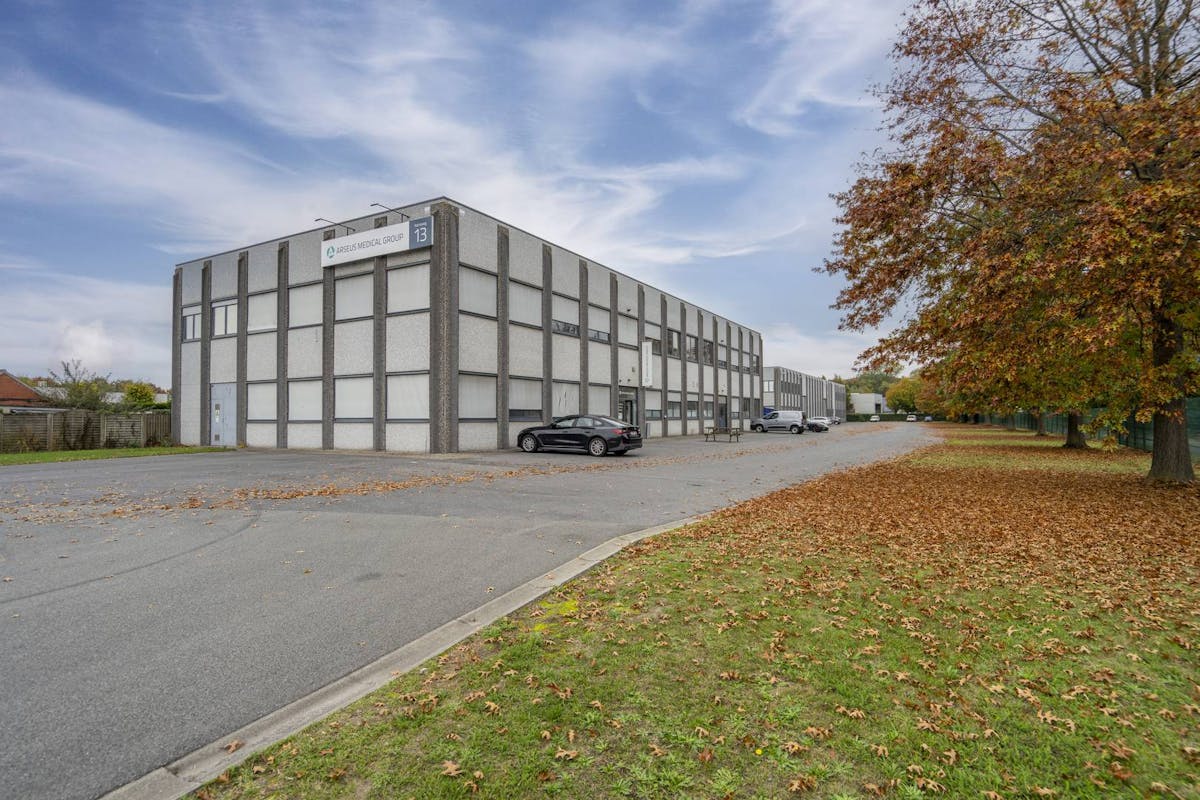 Magazijn met kantoor te huur in Zulte - foto 1