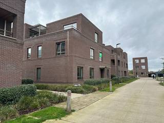 Mooi en recent gebouwd appartement met 2 slaapkamers en zonnig terras te Wommelgem!Het appartement is gelegen op de eerste verdieping van een...