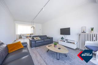 Ruim instapklaar appartement met 2 slaapkamers en een prachtig zijdelings zeezicht vanuit de woonkamer. Gelegen op de 7de verdieping, op...