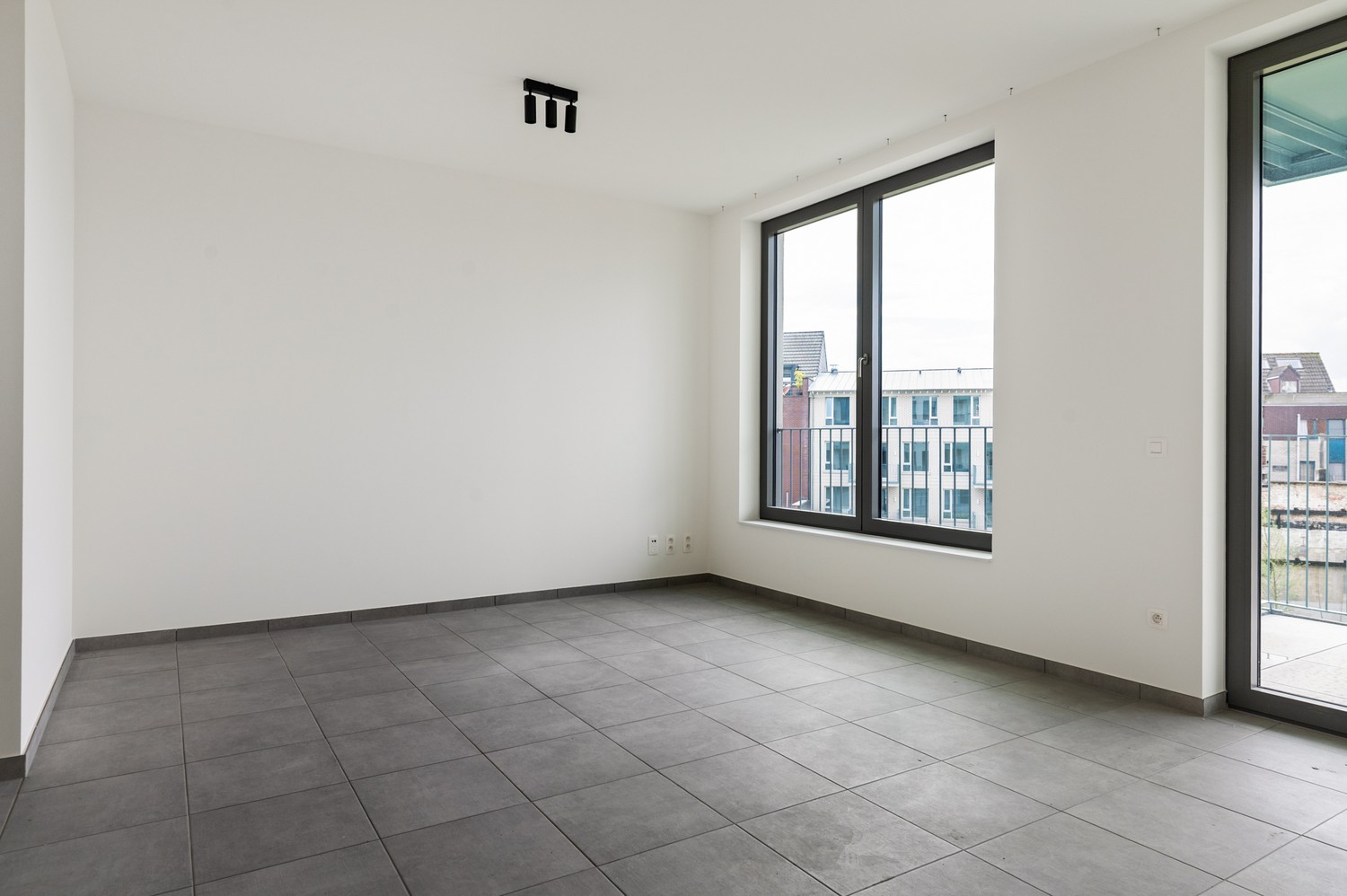 Apartment for rent in Antwerp with 2 bedrooms - photo 4