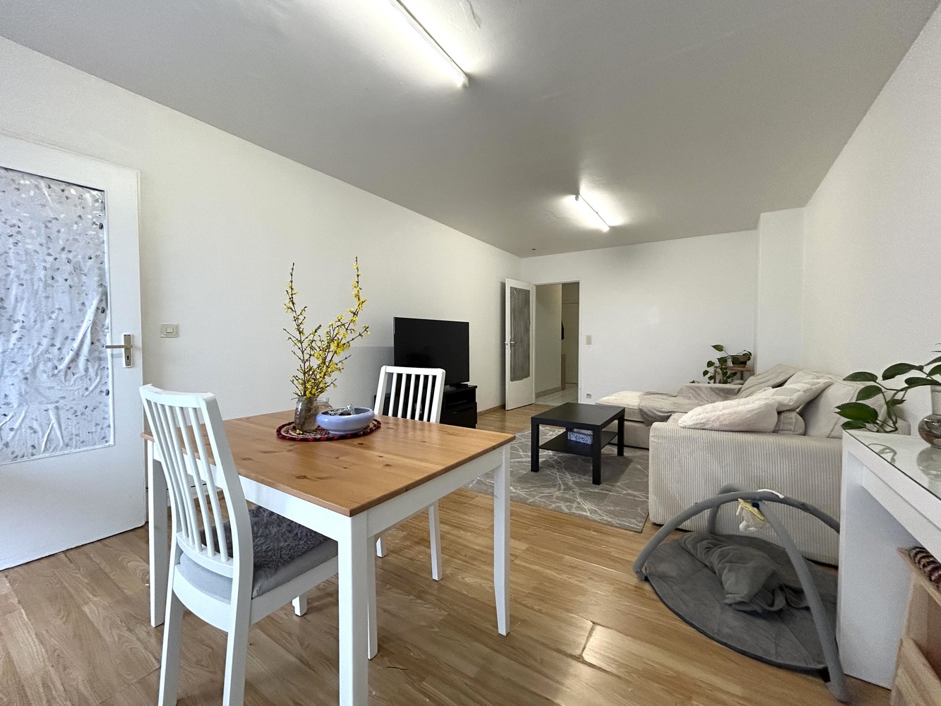 Op te frissen 1-slaapkamerappartement met autostaanplaats en kelder - foto 4