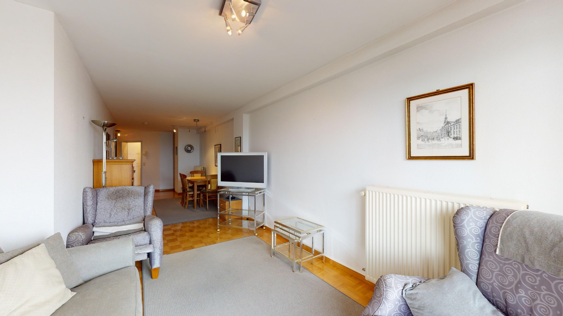 Ruim éénslaapkamer appartement op de zeedijk te Duinbergen. - foto 2