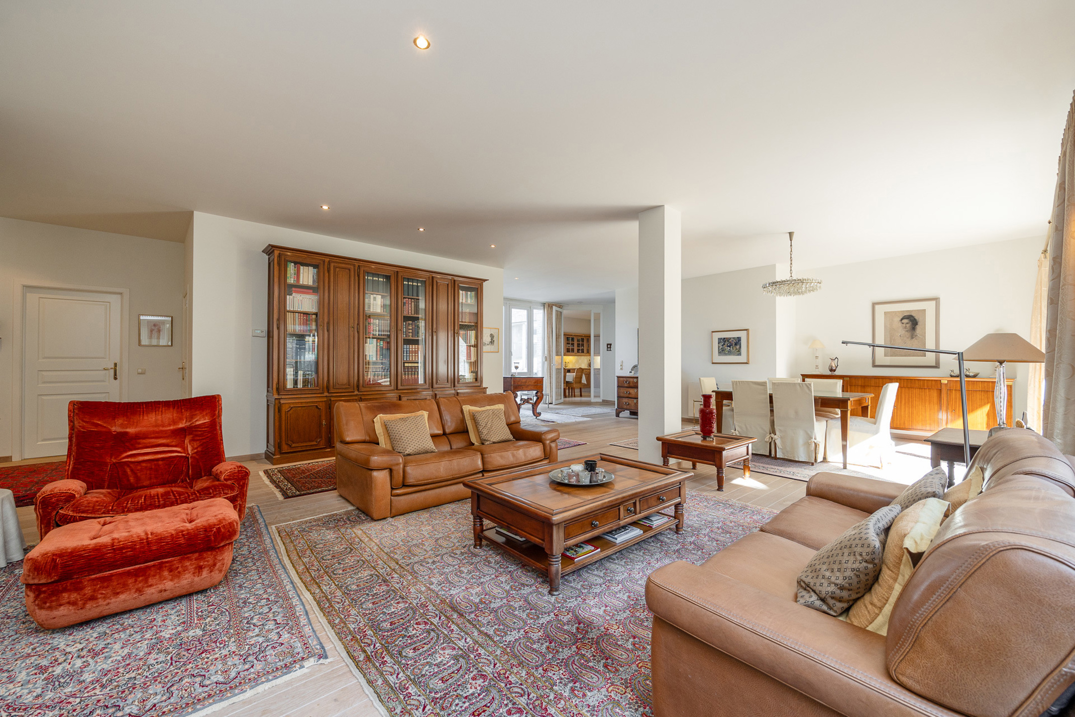 ANTWERPEN - Lumineus appartement met terras en parking - foto 5