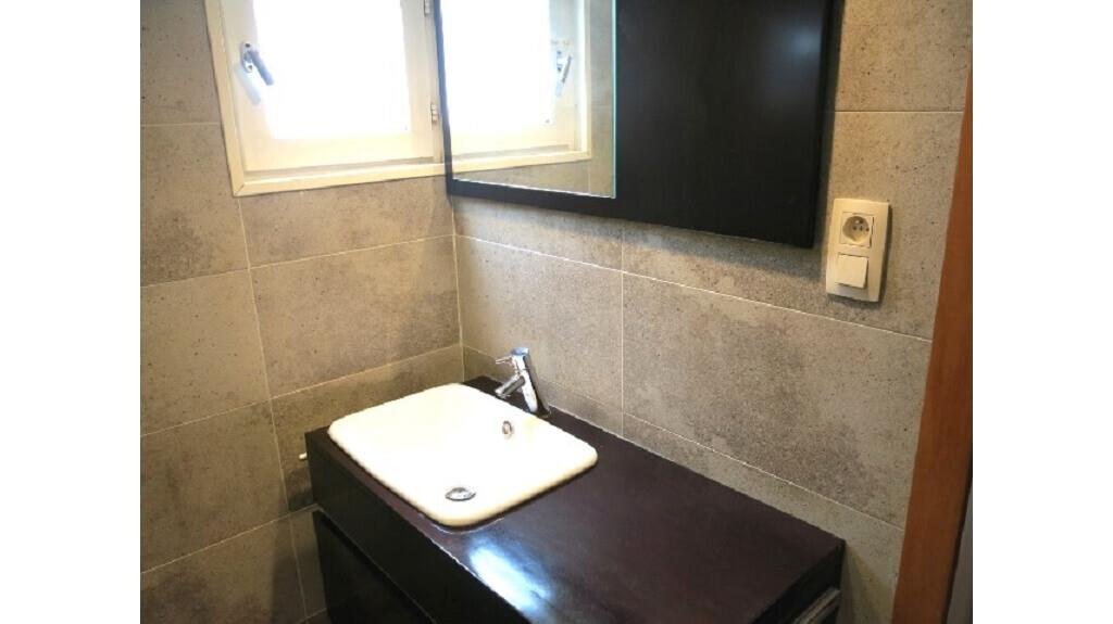 Comfortabele 2-slaapkamerwoning met Terras te koop in Brugge - photo 5