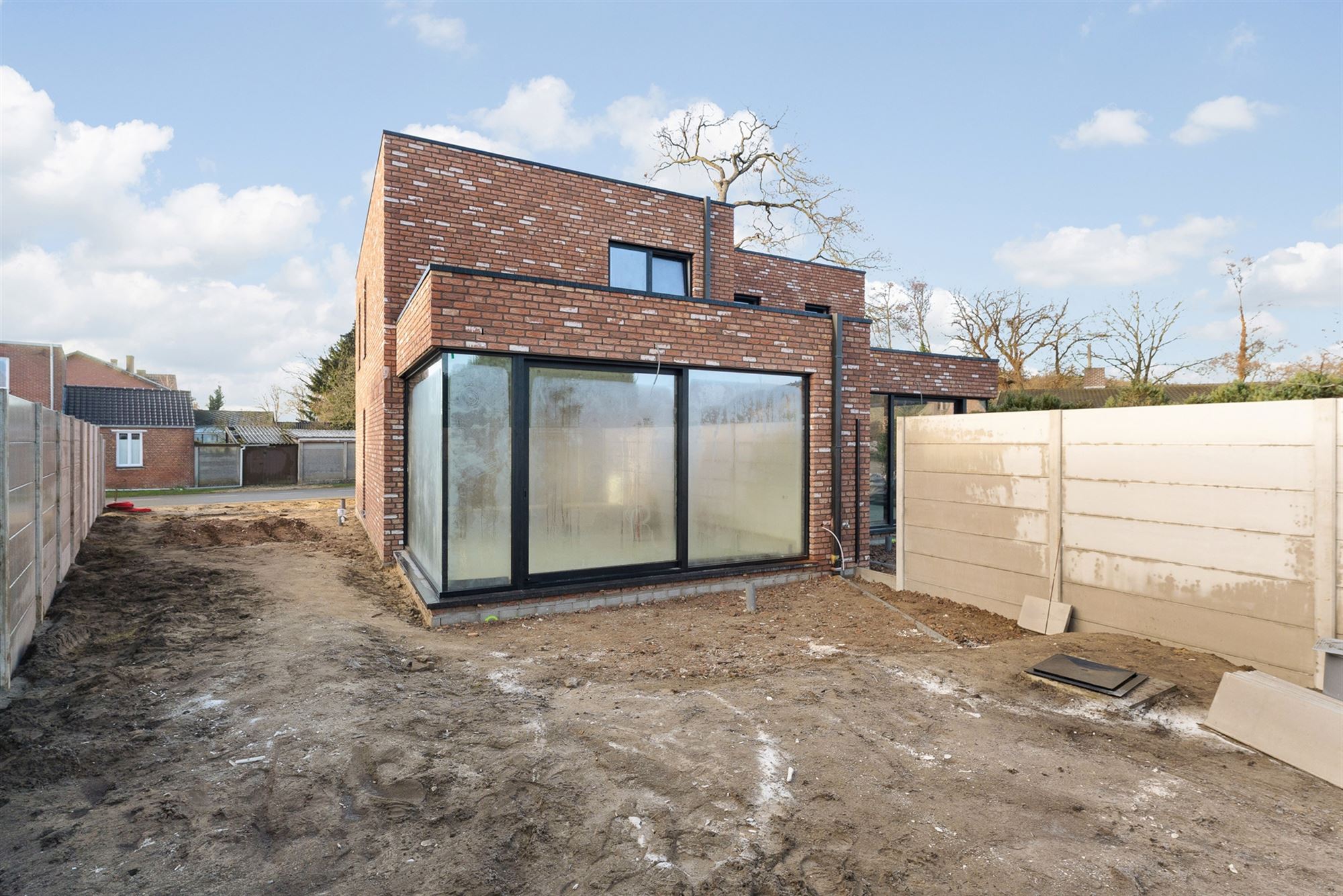 VOLLEDIG AFGEWERKTE NIEUWBOUWWONING OP CENTRALE LIGGING TE BERINGEN - foto 5