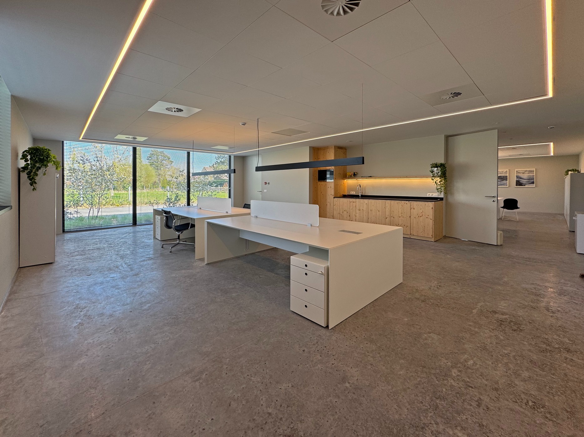 Instapklaar kantoor van 480 m² te huur – top ligging nabij N60 en E17 - photo 2