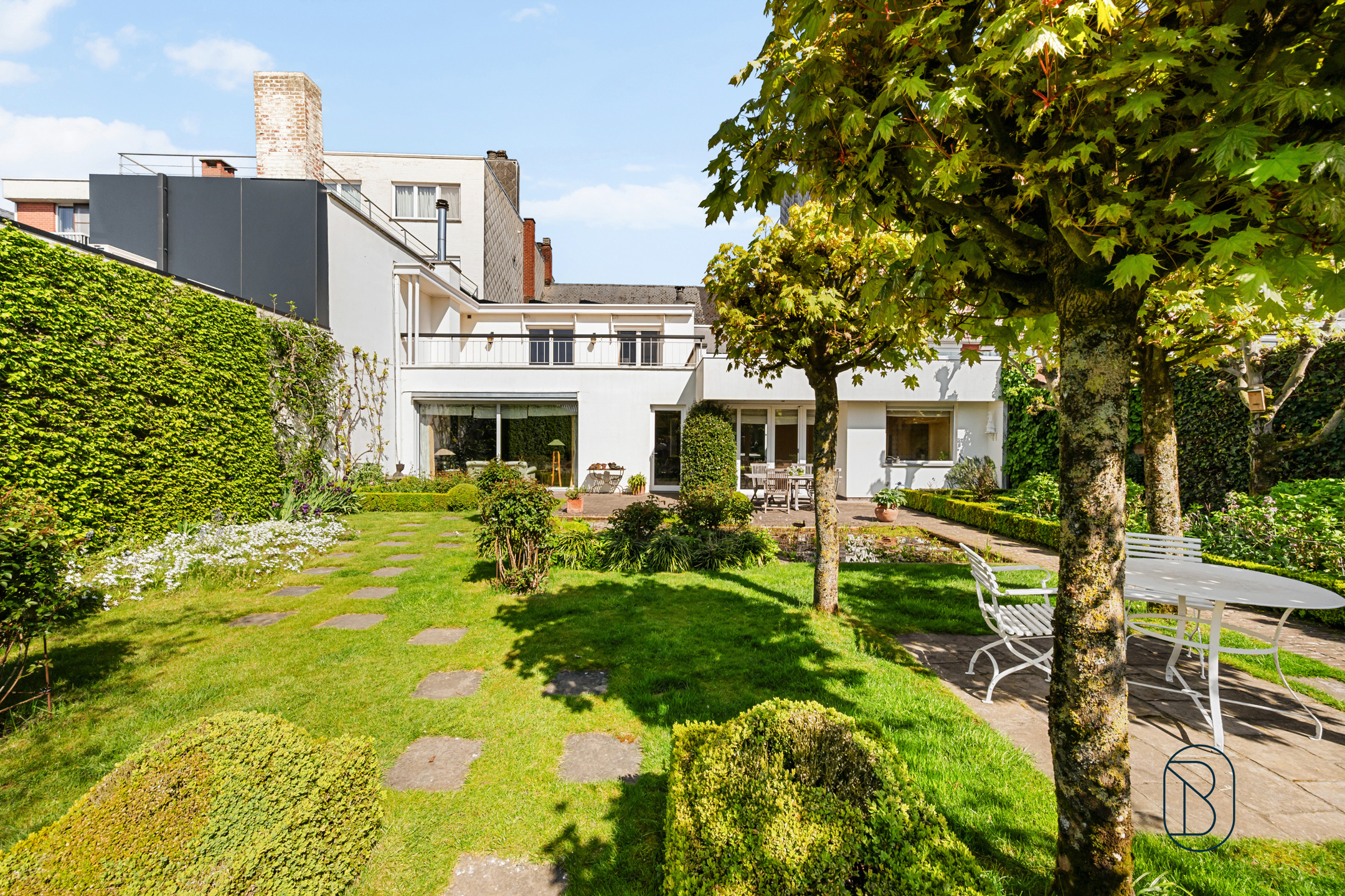 Op de Markt: herenhuis met praktijk, binnentuin en uitweg - foto 4