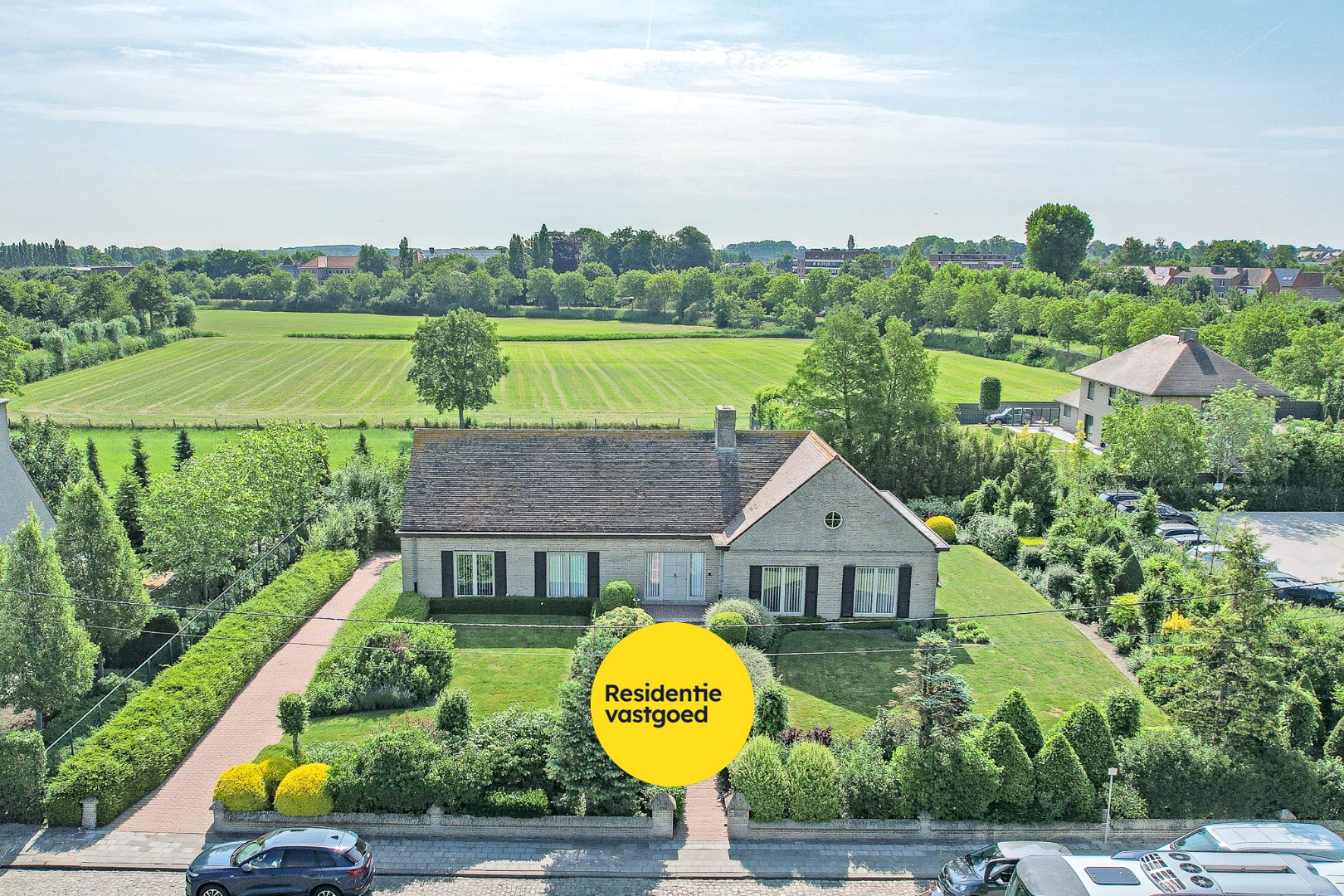 Ruime alleenstaande woning met grote tuin nabij centrum Diksmuide op 1681 m². - foto 3