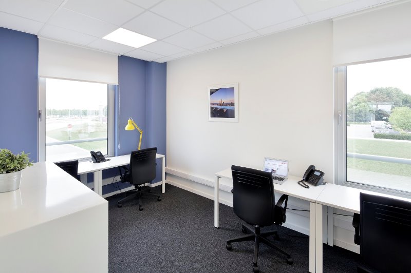<p><span><strong><span>Bureaux</span> <span><span>à service complet à Courtrai à louer</span></span></strong></span></p> - photo 3