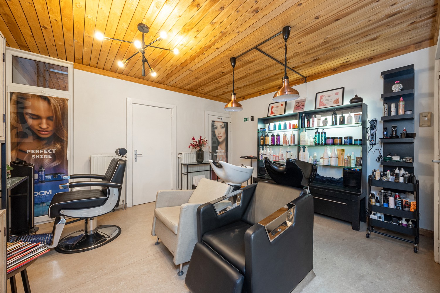 Immeuble de rapport à rafraîchir – commerce + 2 appartements - photo 3