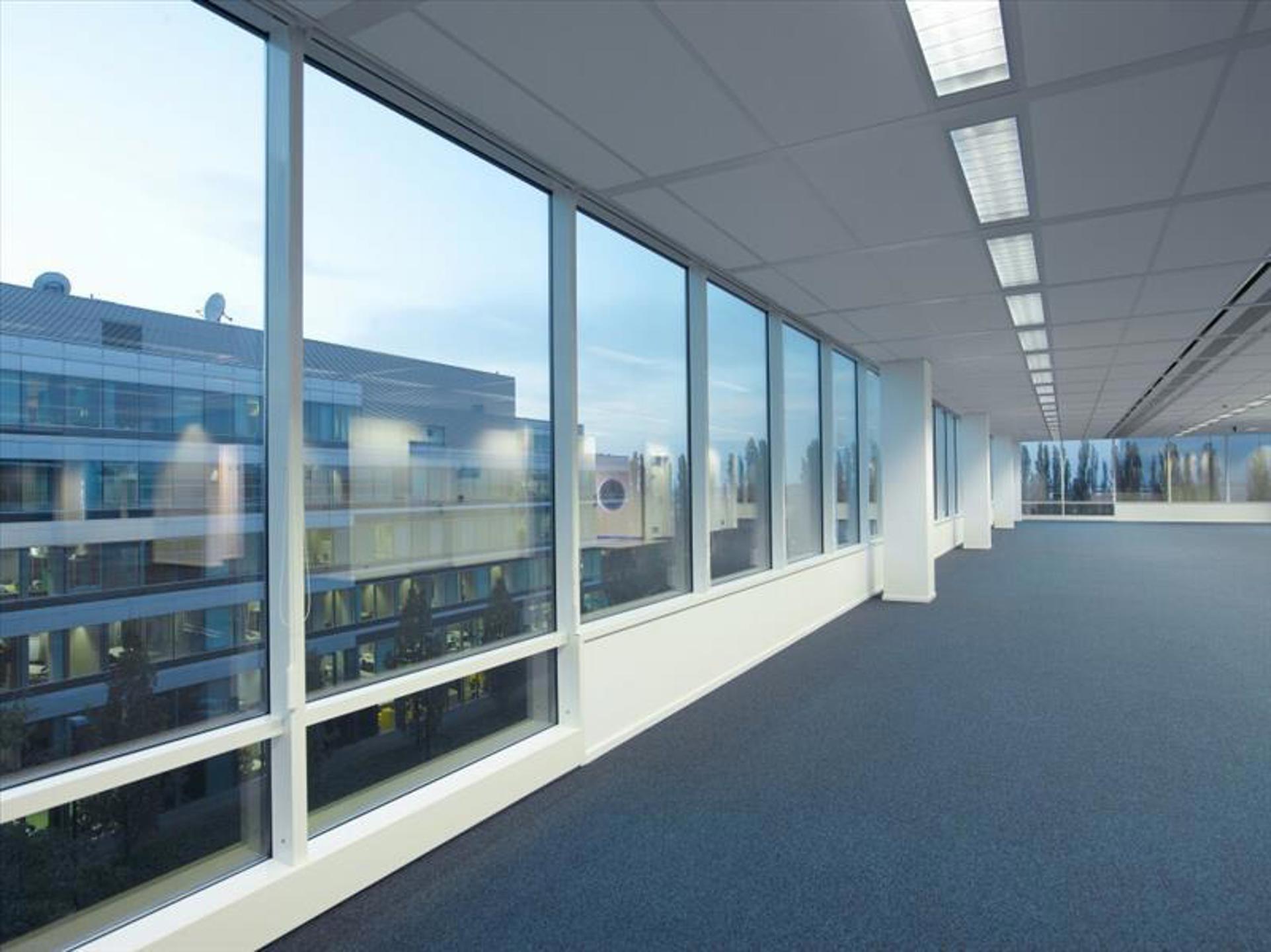 Commercial for rent in Sint-Stevens-Woluwe - photo 5