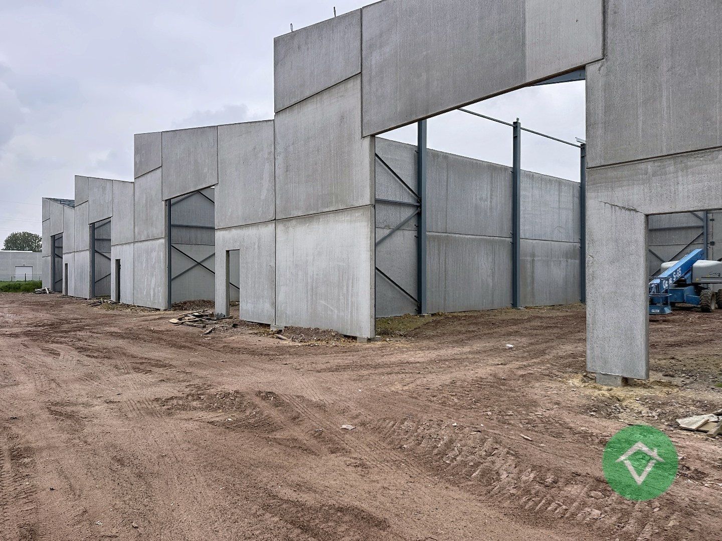 Loods J te koop – 312 m² KMO-zone Ardopoort te Roeselare - foto 4