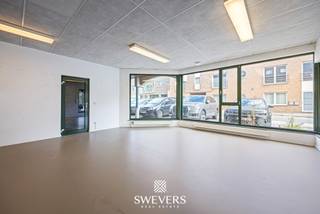 Commercial à vendre à Beringen