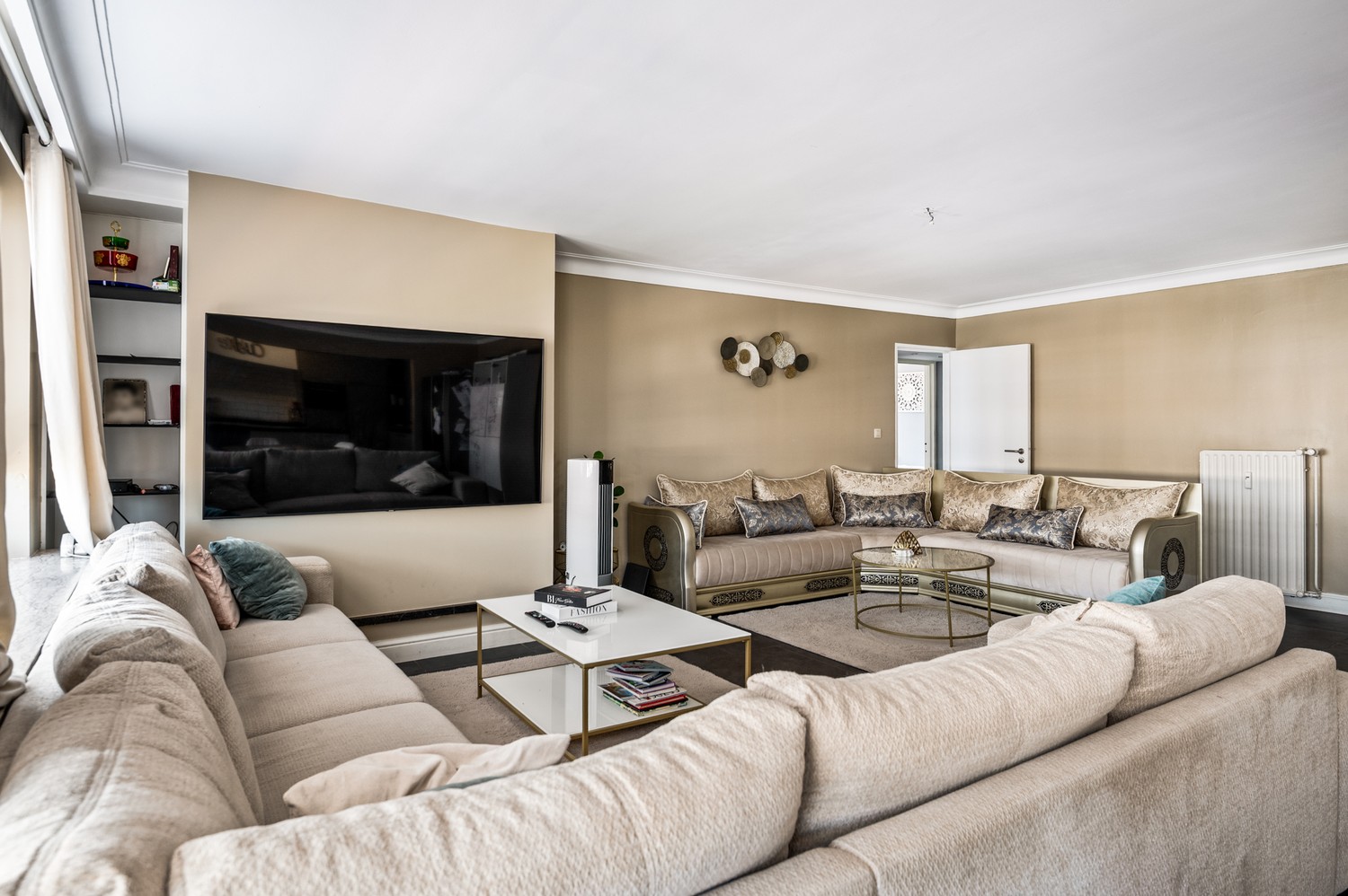 Ruim hoekappartement met veel lichtinval en autostaanplaats! - foto 3