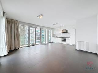 ANDERLECHT, dicht bij het kanaal en het Astridpark, vlakbij alle voorzieningen, mooi appartement met 2 slaapkamers van ± 92 m² op de 3e verdieping...