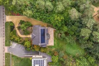 Ruimtelijk én zorgeloos wonen in een groene omgeving nabij het centrum van MaasmechelenAan de Joseph Smeetslaan ter hoogte van huisnummer 218 ligt in...