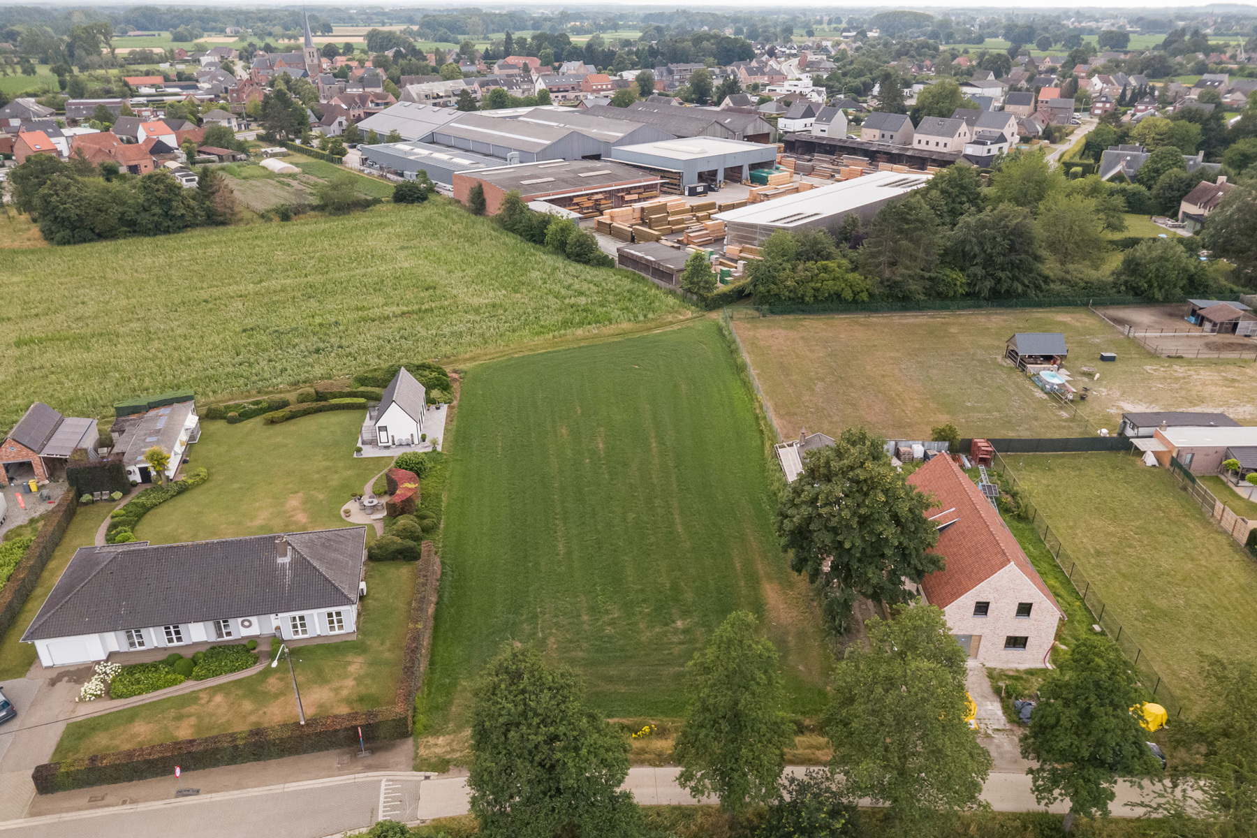 Zuidgerichte bouwgrond (OB) van 2454m² op landelijke locatie - foto 5