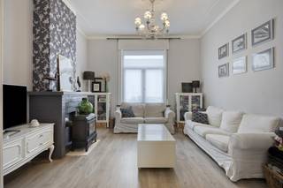 Vous recherchez une maison spacieuse avec une bonne base et de nombreuses options ? Alors cette maison familiale est exactement ce qu'il vous faut...