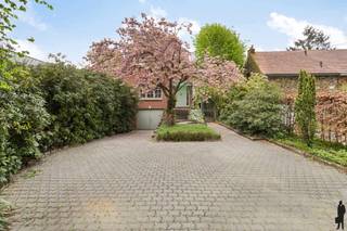 Te renoveren HOB of bouwgrond voor zonevreemde woning in doodlopende straat pal in het groen (ca. 2343 m²)Algemeen:- Zeer goed onderhouden HOB-...