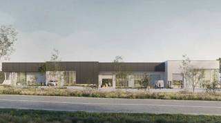 Deze nieuwe unit van 180 m² bevindt zich in het bedrijvenpark Tilia in Braine-l'Alleud (Lillois) en geniet van een strategische ligging met een vlotte verbinding naar de belangrijkste verkeersassen.<br /><br />De unit wordt casco opgeleverd en is ideaal voor opslag-, ambachtelijke of KMO-activiteiten.<br /><br />De verkoopprijs omvat de parkeerplaatsen, de nutsaansluitingen, evenals 10 zonnepanelen, een omvormer en een batterij van 5 kWh. Aansluitingen voor water, elektriciteit en internet zijn voorzien, en er is een gemeenschappelijke regenwatertank aanwezig.<br /><br />Het gebouw beschikt bovendien over de vereiste brandveiligheidsvoorzieningen, noodverlichting en een voorbereidende aansluiting voor de toekomstige installatie van een laadpaal voor elektrische voertuigen.<br /><br />Adres: Tilia Business Park, Grand'Route 550, 1428 Braine-l'Alleud (Lillois), België.