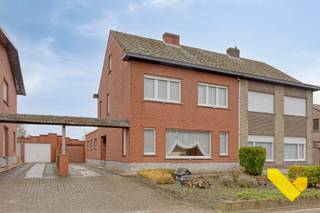 Te renoveren halfopen bebouwing op een centrale en rustige ligging, Mol-EzaartDeze halfopen bebouwing is gelegen in een rustige woonstraat te Mol en...