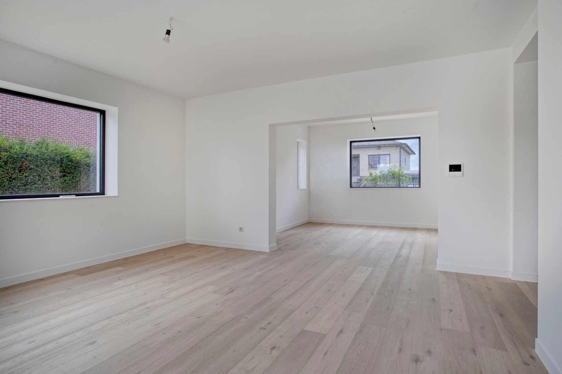 Gerenoveerde woning met 5 slaapkamers en bijbouw - foto 4