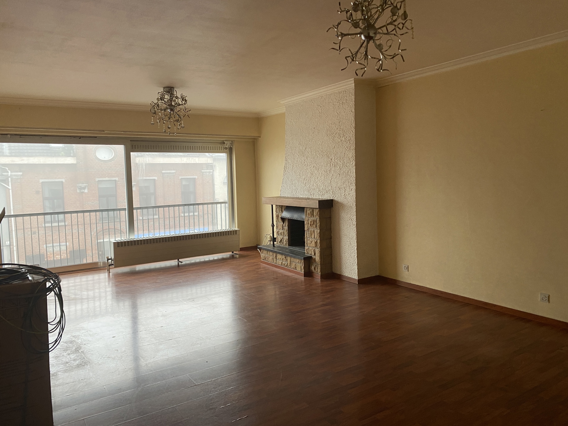 Ruim appartement 3 slaapkamers, geen lift, vernieuwde keuken en badkamer - foto 3