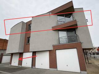 Te koop appartement in WaregemDit appartement op de 2° verdieping met 3 ruime slaapkamers is gelegen op een topligging in Waregem op wandelafstand...