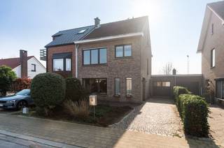 House for sale in Stabroek