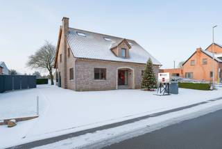 Commercial for rent in Alken