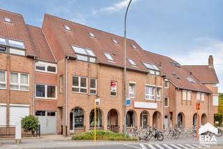 [[ DIT PAND NEEMT DEEL AAN DE ERA OPEN HUIZEN DAG OP 6/12 VAN 14:30 TOT 15:30 ]]In hartje Lommel gelegen appartement (1ste verdieping) met 2...