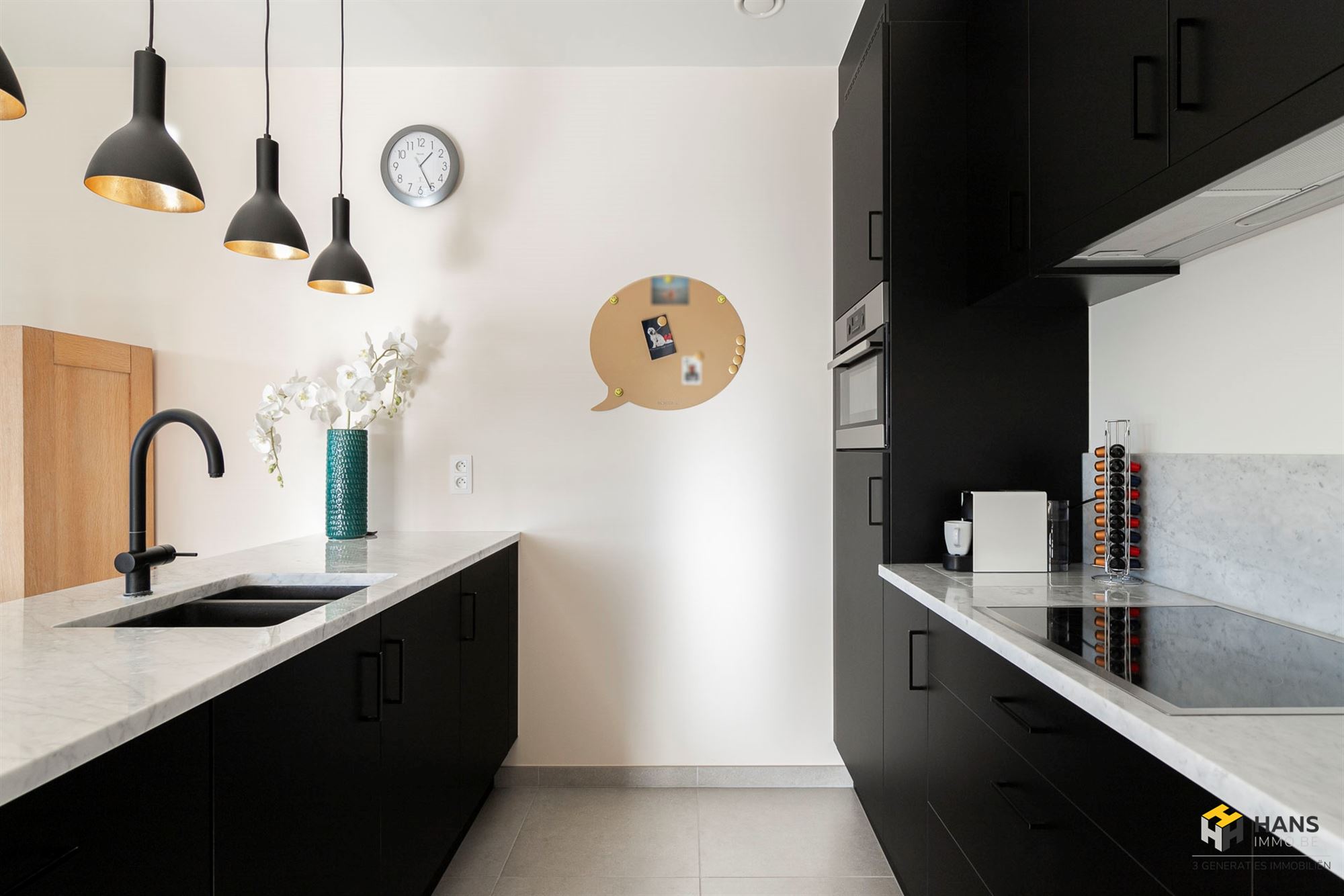 Instapklaar appartement (95 m²) met 2 slaapkamers, autostaanplaats en terras (10 m²) in Antwerpen (2018). - foto 4