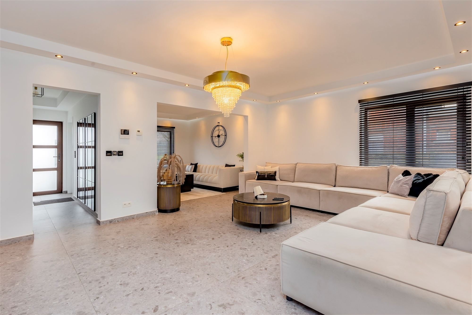 Stijlvolle gerenoveerde halfopen bebouwing met tuin en 3 slaapkamers in Oostmalle - foto 3