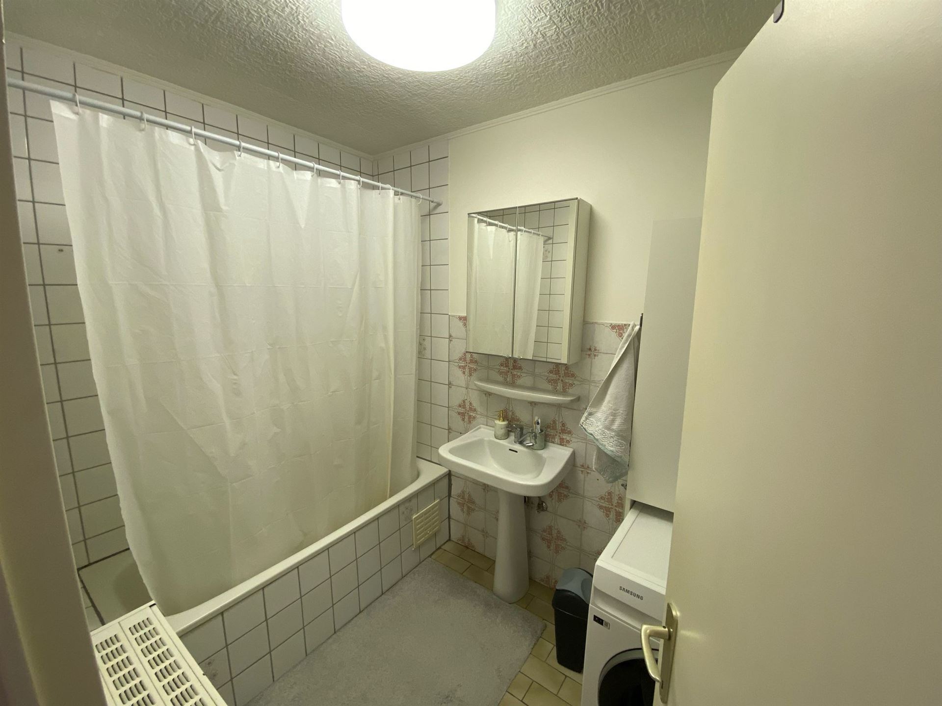 rustig gelegen 2 slpk-appartement met terras en garage - foto 5